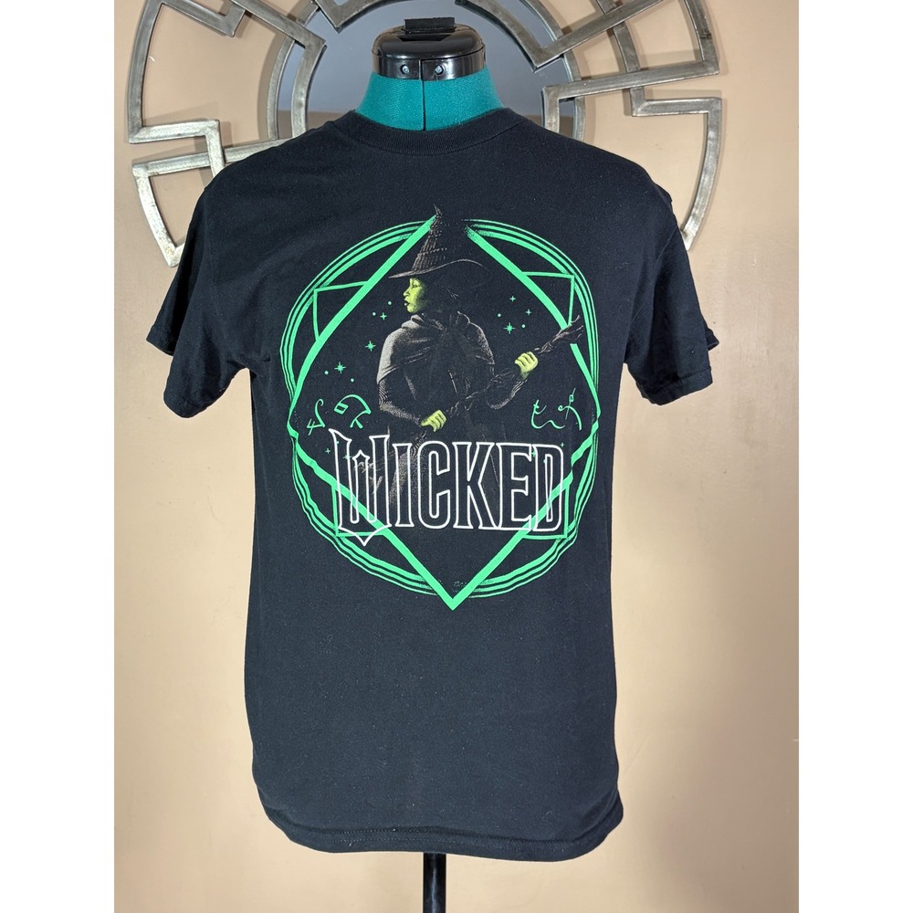 Wicked The Musical Elphaba Graphic T-Shirt Black Green XS Hybrid Apparel